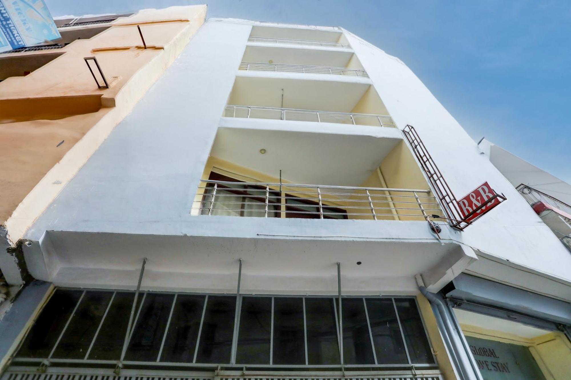 Hotel Luxury Global New Delhi Exterior photo